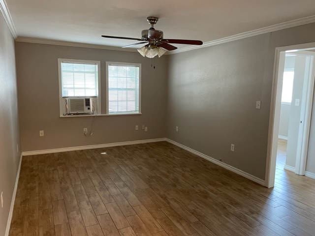 2322 Cleburne  - 4